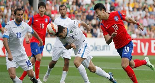 النمر الكوري يلتهم طموحات أوزبكستان ويعبر للمربع الذهبي في كأس آسيا .. فيديو